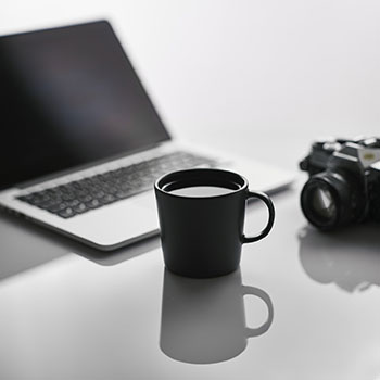 英格兰女足与西班牙队战平夺得亚军